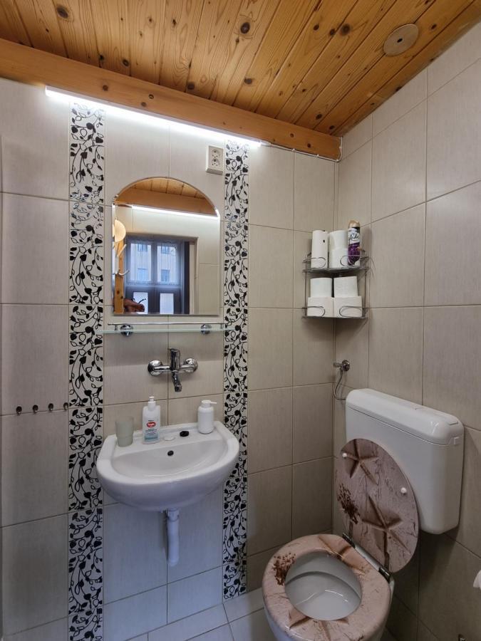 Little Cozy Apartman 미슈콜츠 외부 사진
