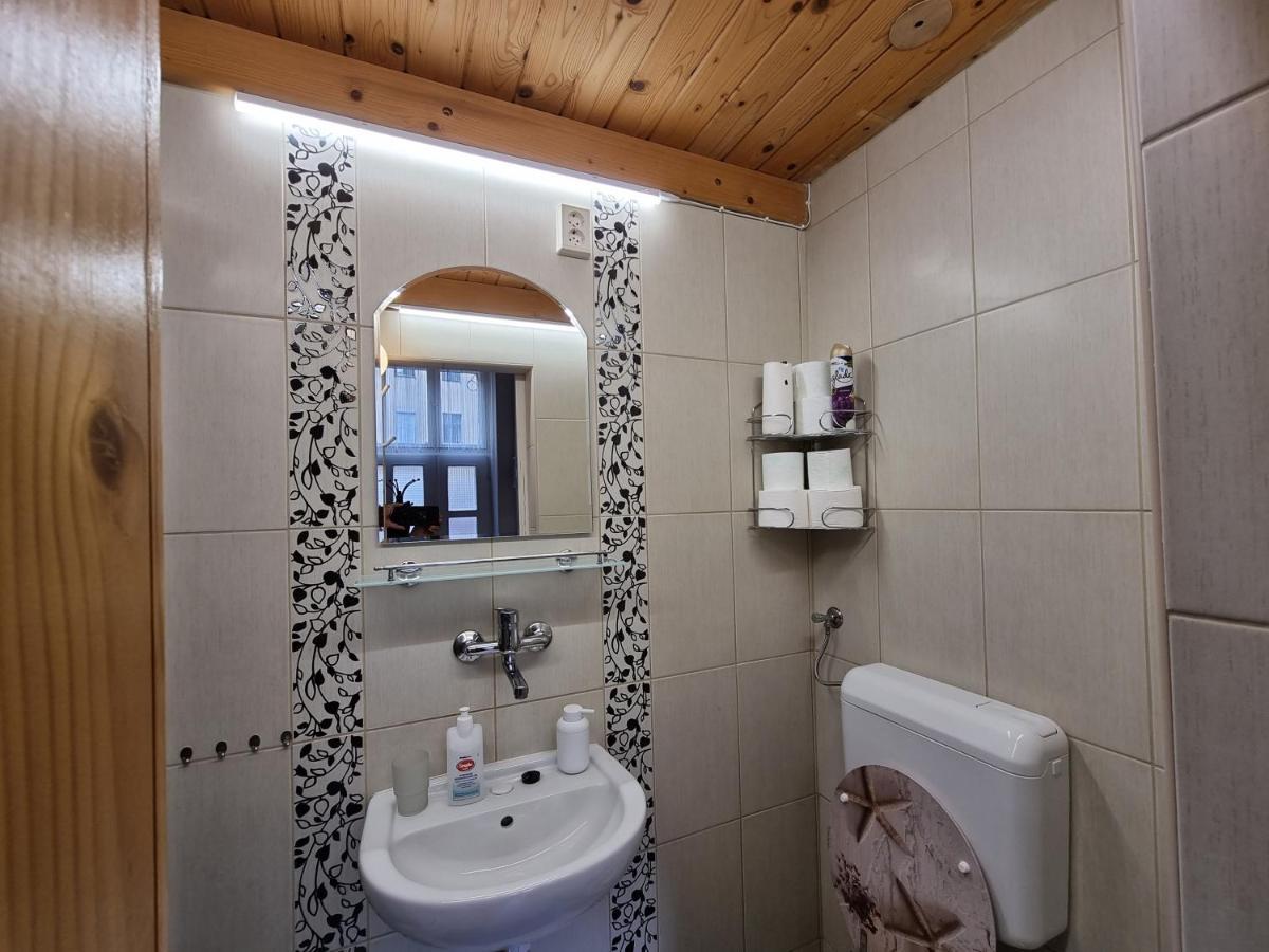 Little Cozy Apartman 미슈콜츠 외부 사진